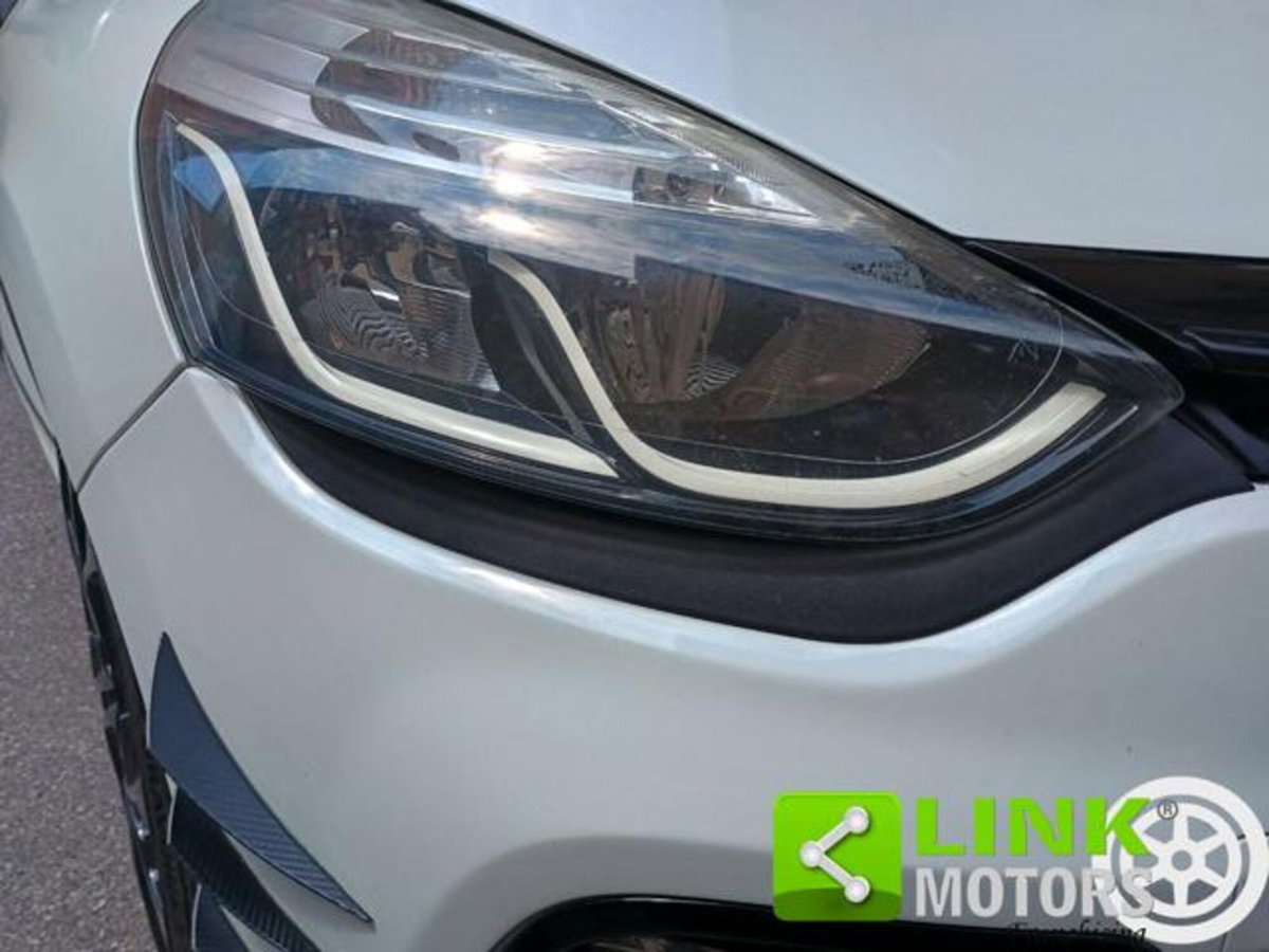 Renault Clio 1.6 T 200CV EDC 5 porte Monaco GP (17)