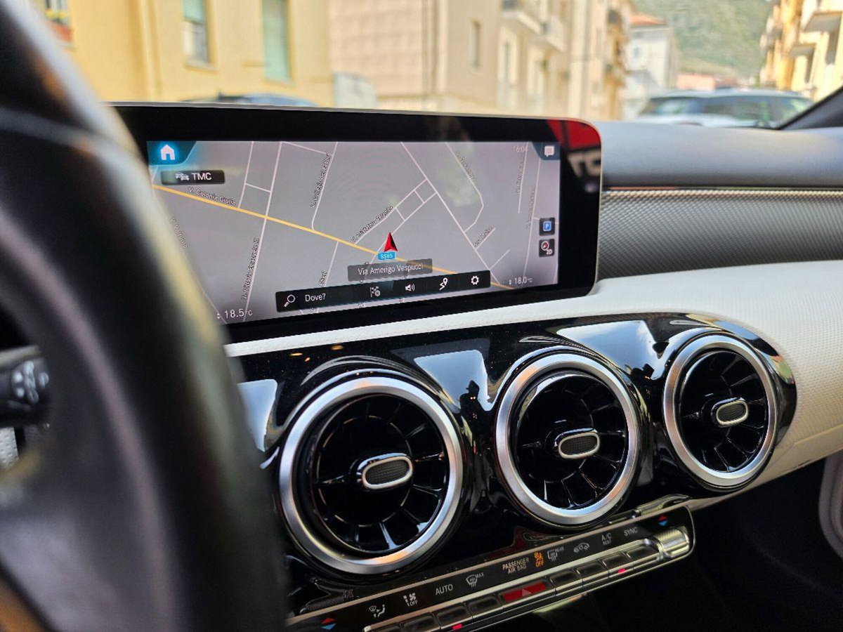Mercedes-Benz Classe A 180 d Automatic Sport (17)