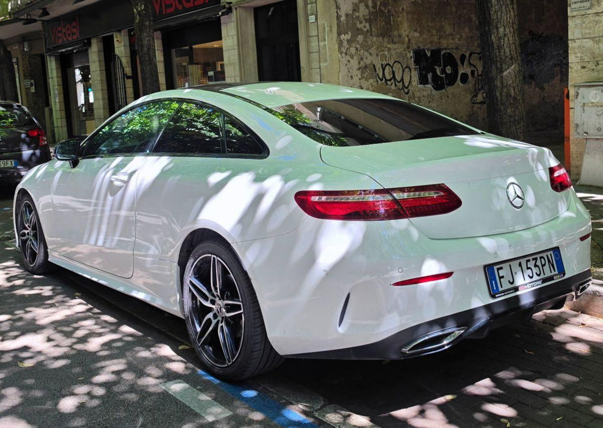 Mercedes-Benz Classe E Coupé 250 CDI Coupé Avantgarde (14)