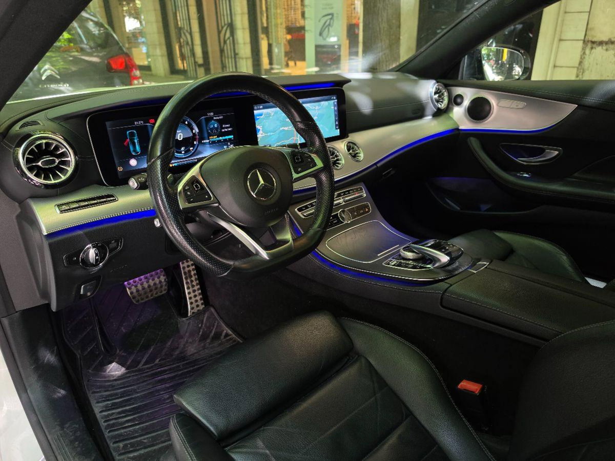Mercedes-Benz Classe E Coupé 250 CDI Coupé Avantgarde (17)