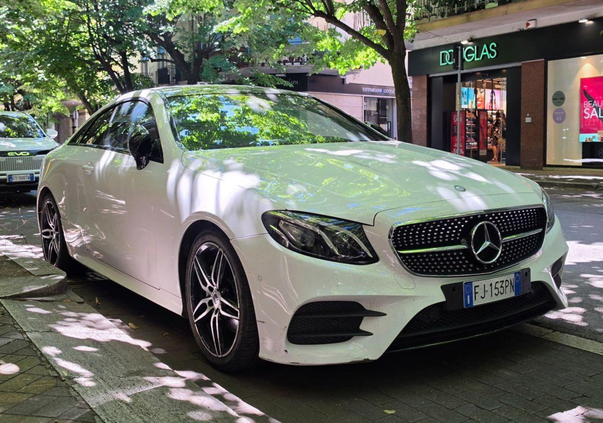 Mercedes-Benz Classe E Coupé 250 CDI Coupé Avantgarde (4)
