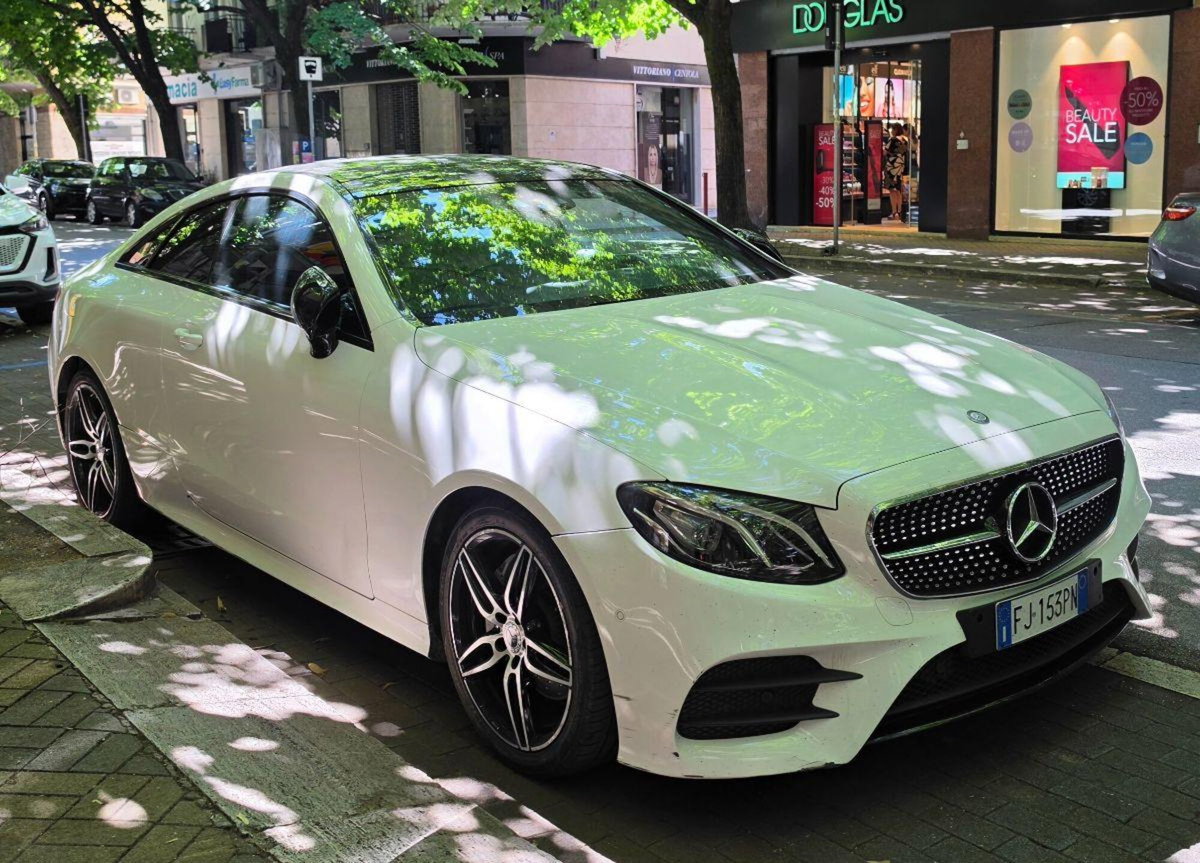 Mercedes-Benz Classe E Coupé 250 CDI Coupé Avantgarde (6)