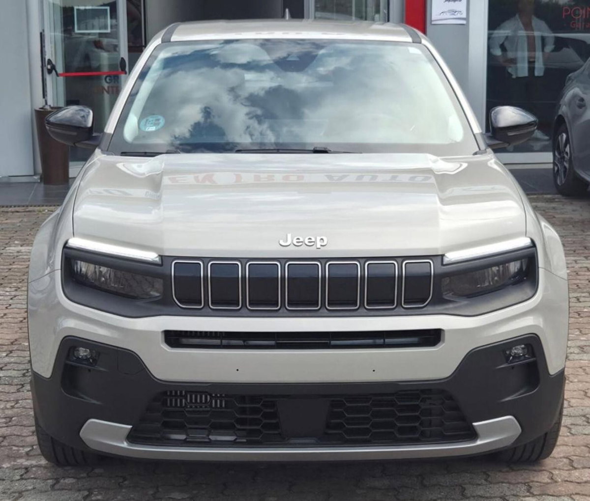 Jeep Avenger 1.2 turbo Altitude fwd 100cv (3)