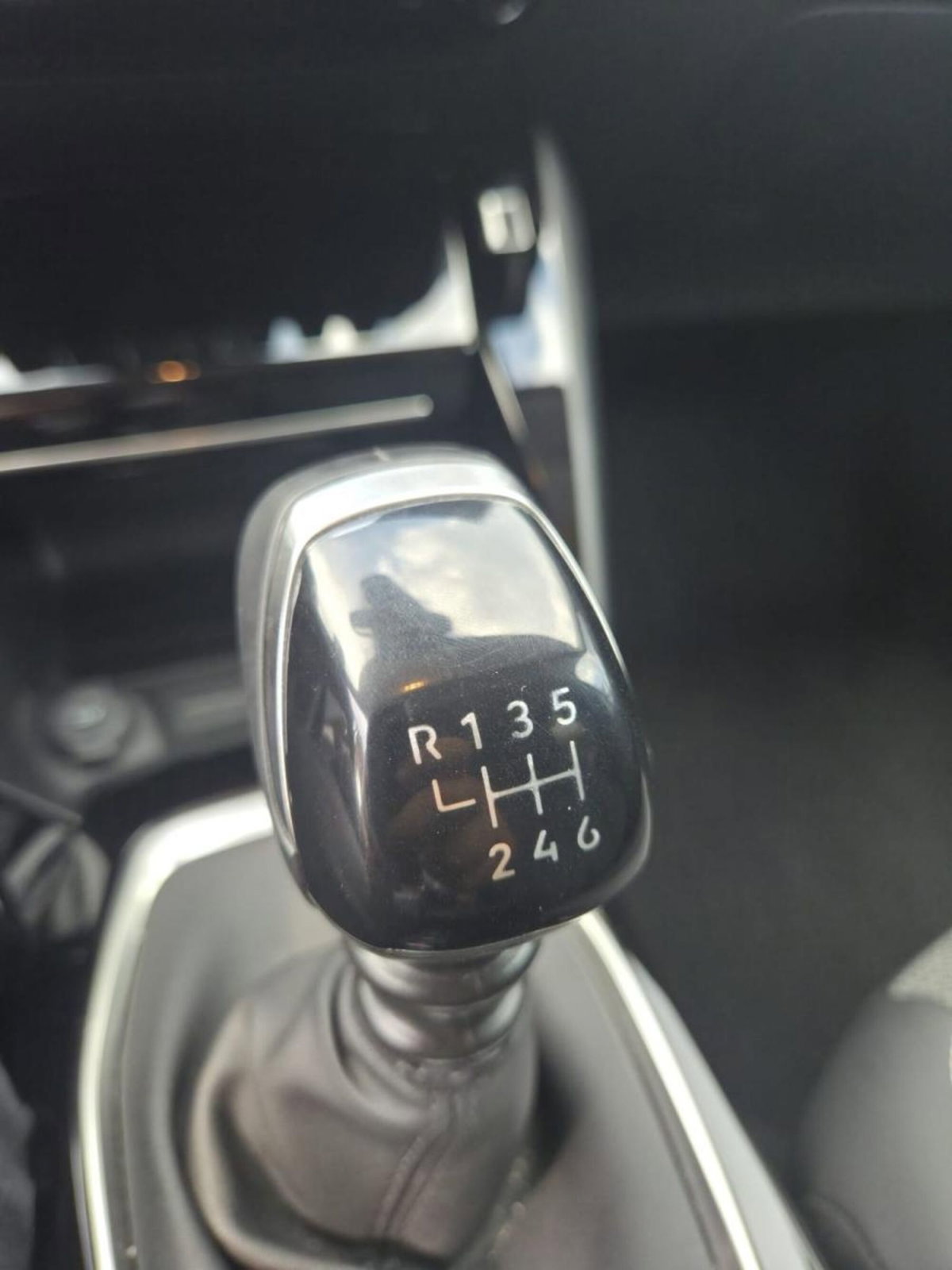 Peugeot 208 PureTech 100 Stop&Start 5 porte Allure (12)