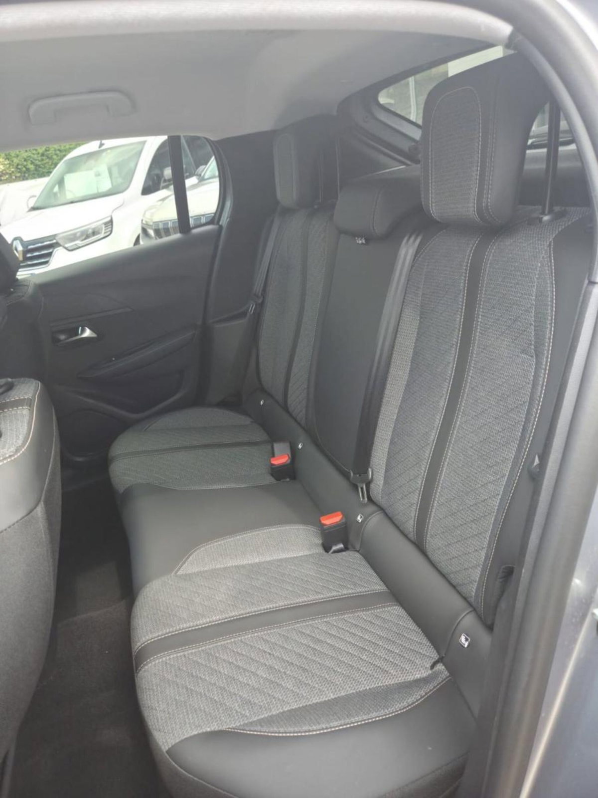 Peugeot 208 PureTech 100 Stop&Start 5 porte Allure (20)