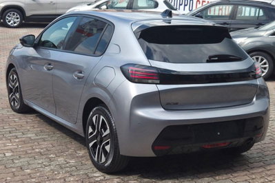 Peugeot 208 PureTech 100 Stop&Start 5 porte Allure (5)