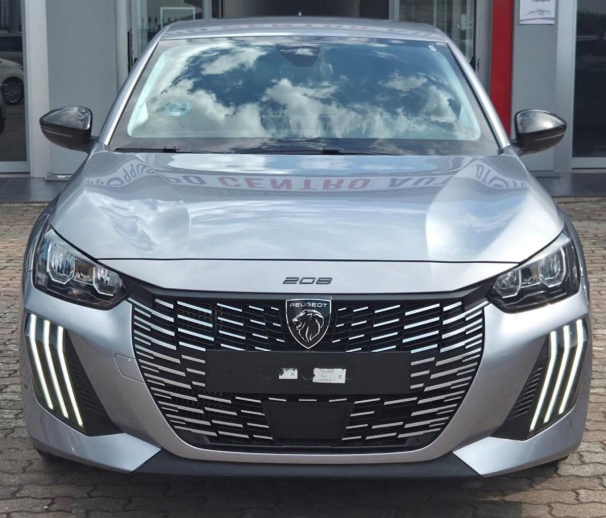 Peugeot 208 PureTech 100 Stop&Start 5 porte Allure (3)