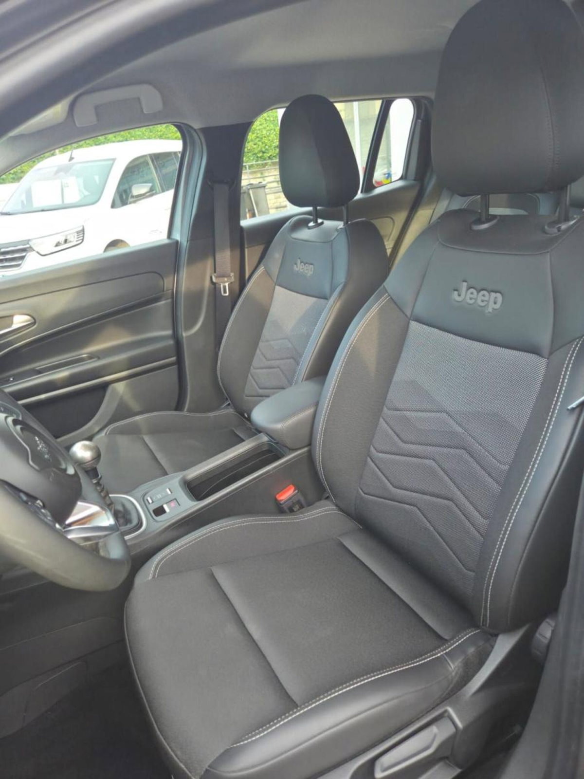 Jeep Avenger 1.2 turbo Altitude fwd 100cv (11)