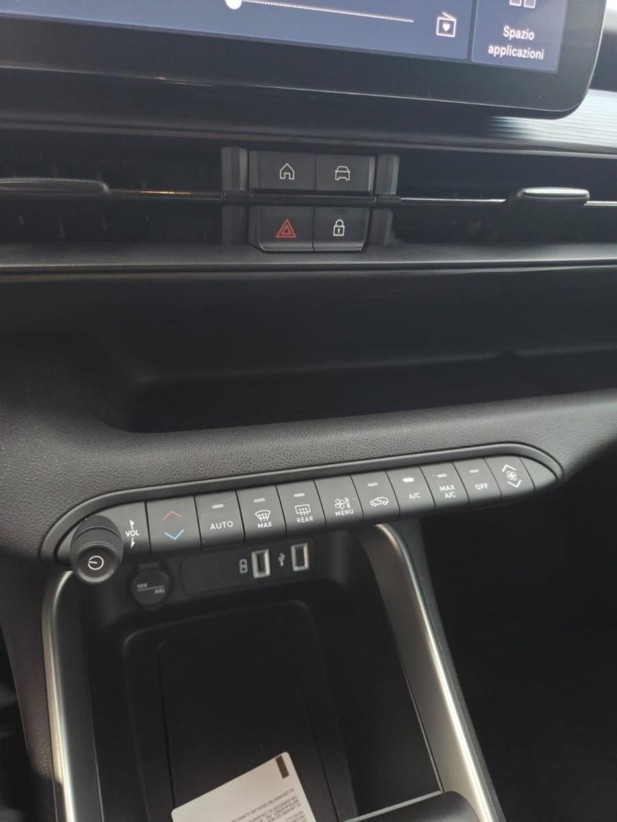 Jeep Avenger 1.2 turbo Altitude fwd 100cv (13)