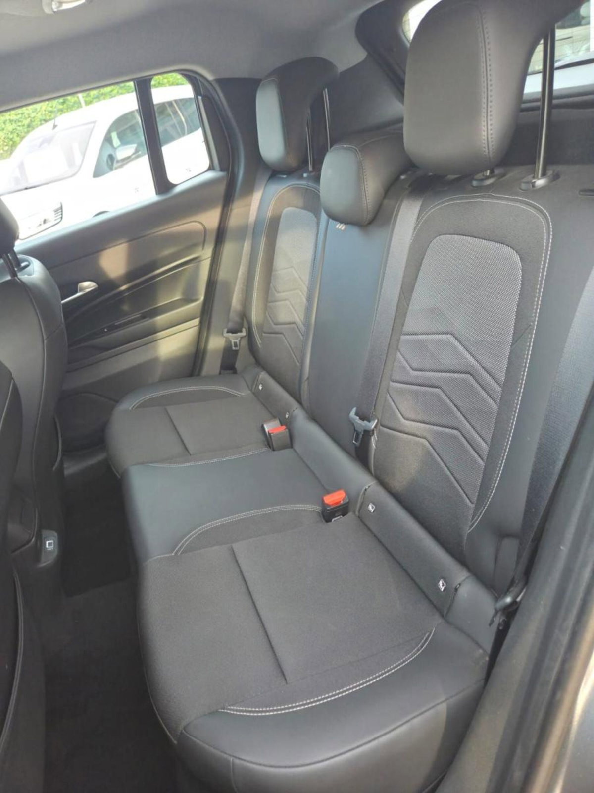 Jeep Avenger 1.2 turbo Altitude fwd 100cv (17)
