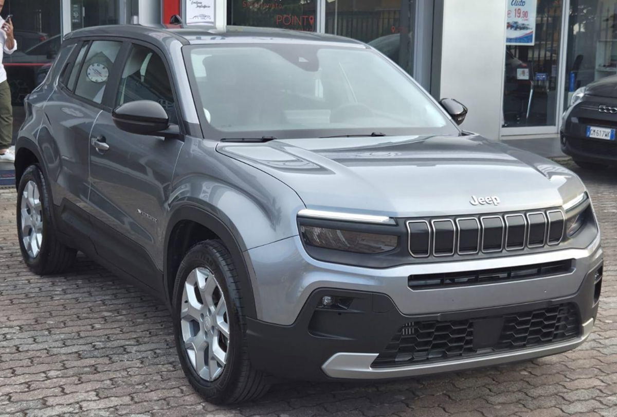 Jeep Avenger 1.2 turbo Altitude fwd 100cv (2)