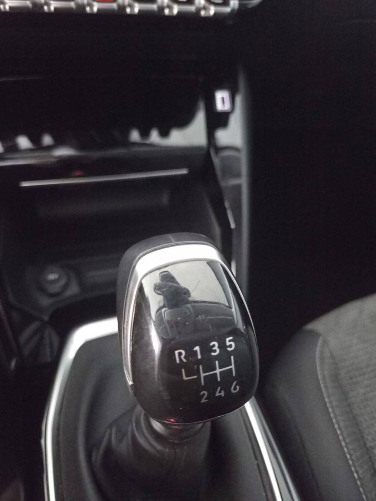 Peugeot 208 PureTech 100 Stop&Start 5 porte Allure (16)