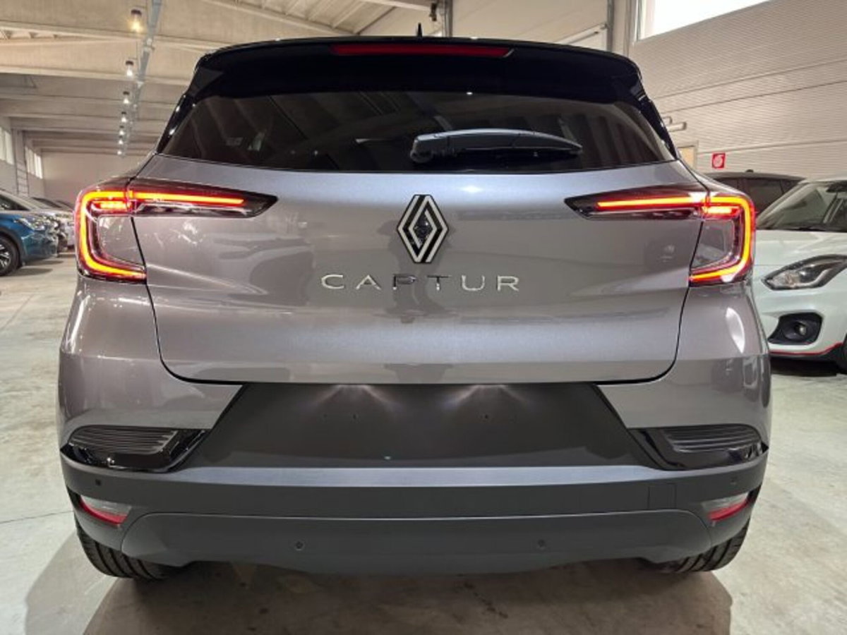 Renault Captur 1.2 eco-g Techno 120cv (8)
