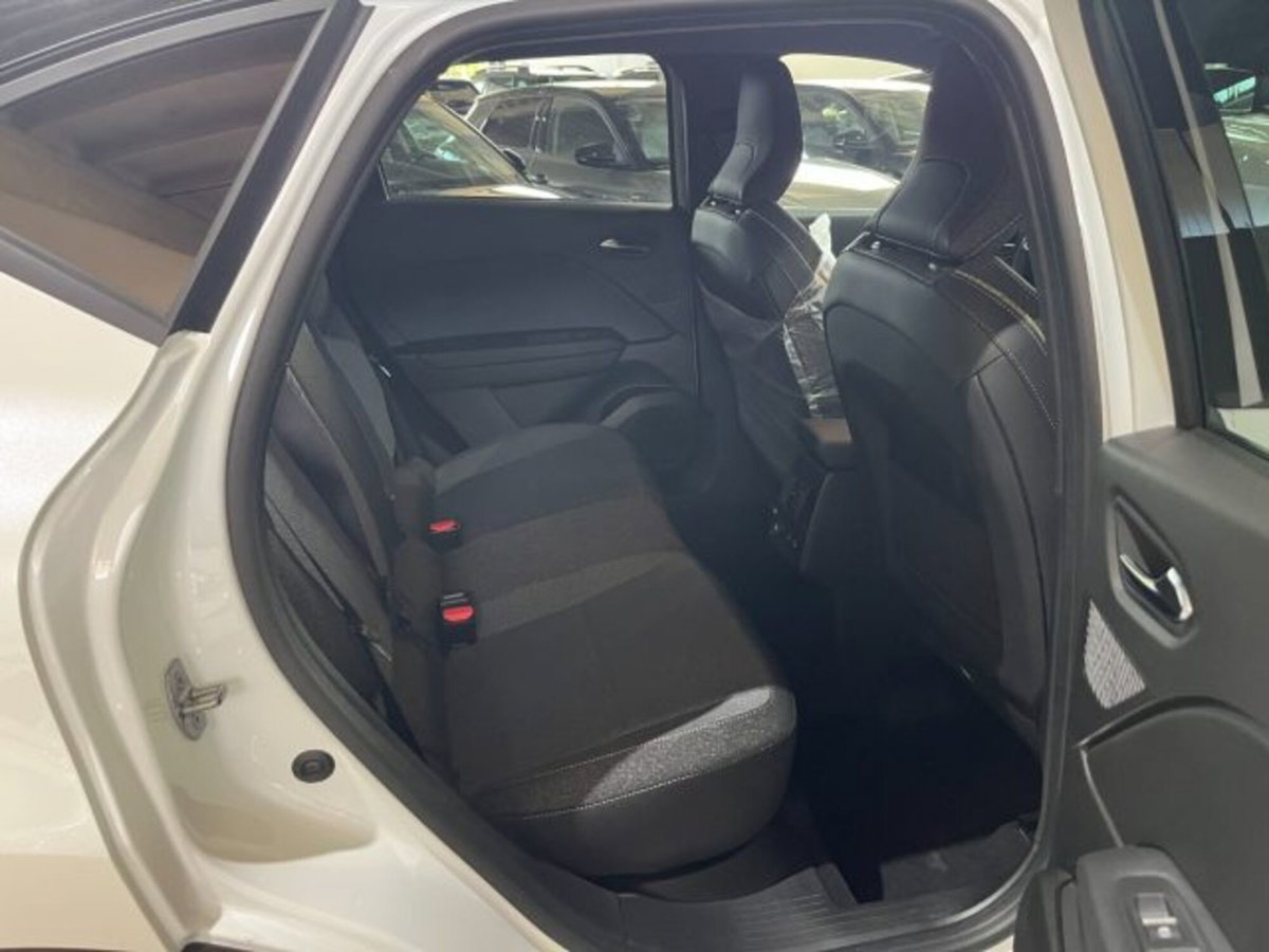 Renault Captur 1.0 eco-g Techno 100cv (18)