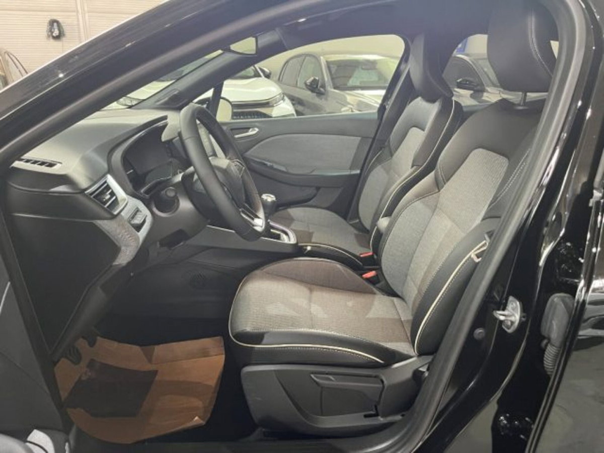 Renault Clio 1.0 tce Techno Gpl 100cv (10)