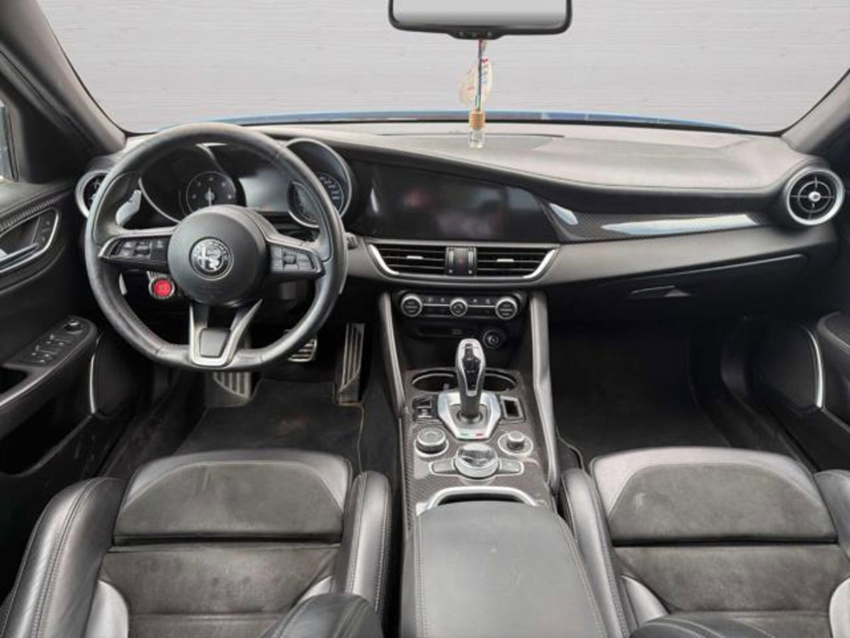 Alfa Romeo Giulia 2.2 Turbodiesel 210 CV AT8 AWD Q4 Veloce Ti (11)