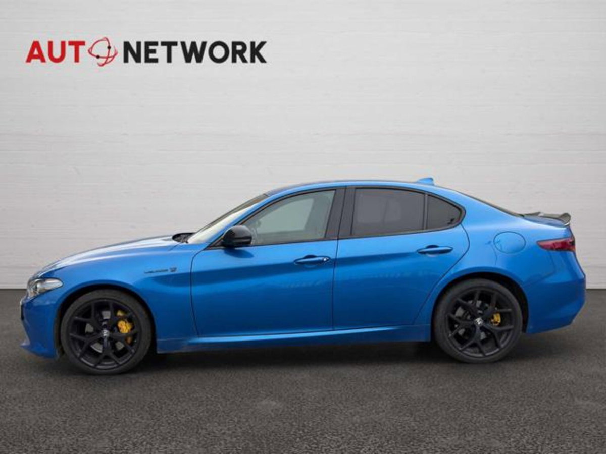 Alfa Romeo Giulia 2.2 Turbodiesel 210 CV AT8 AWD Q4 Veloce Ti (7)