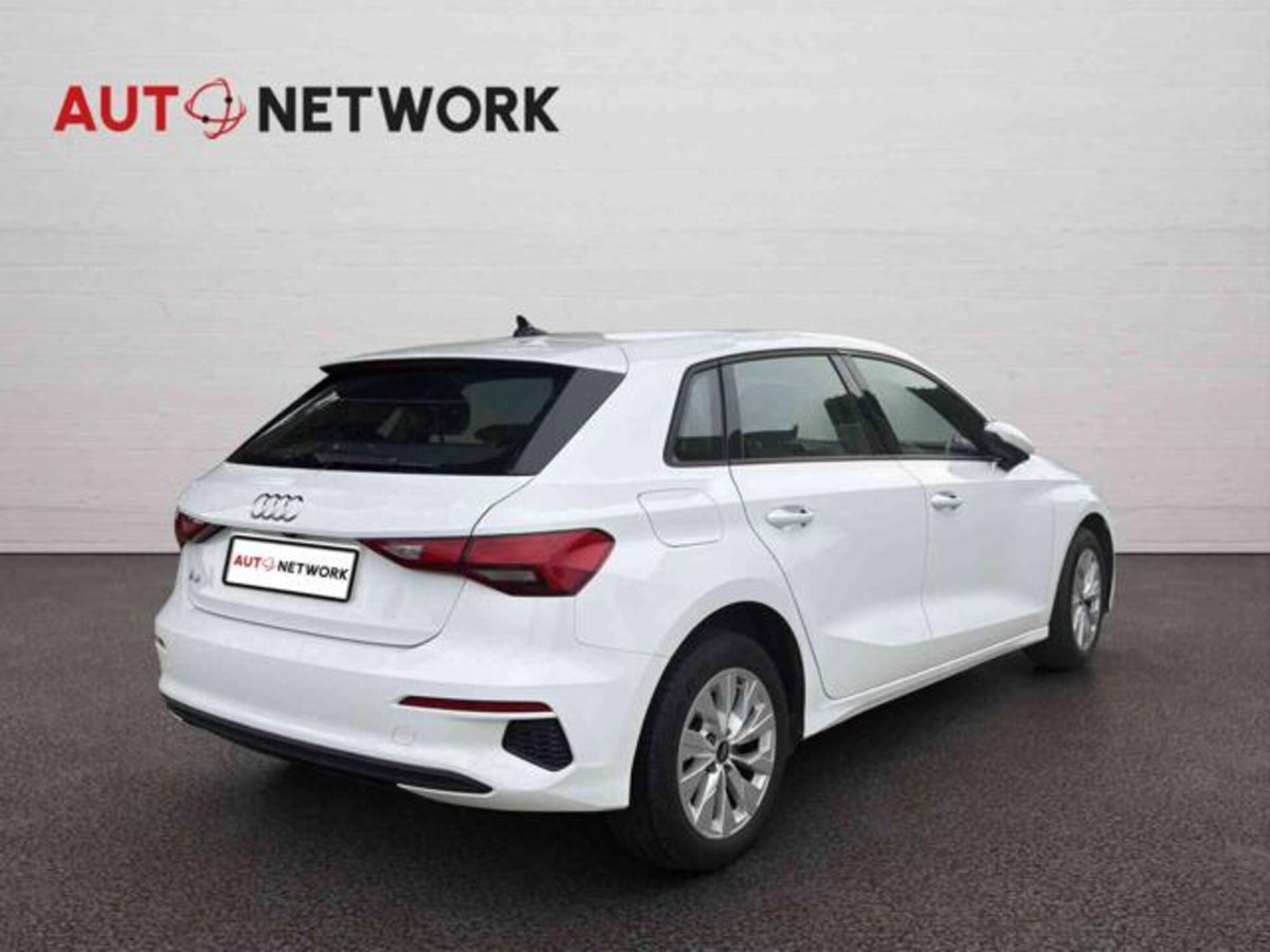 Audi A3 Sportback 40 TFSI e S tronic Business Advanced (4)