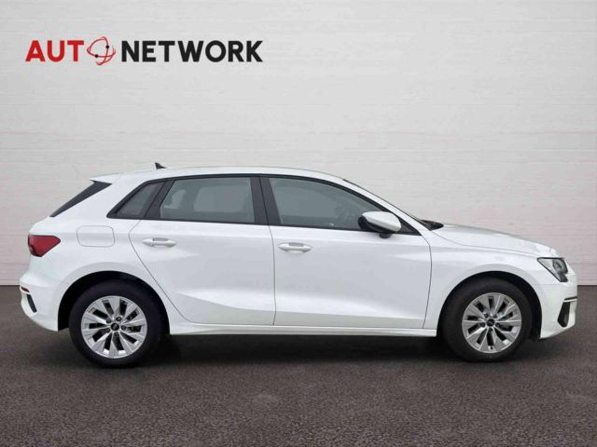 Audi A3 Sportback 40 TFSI e S tronic Business Advanced (8)