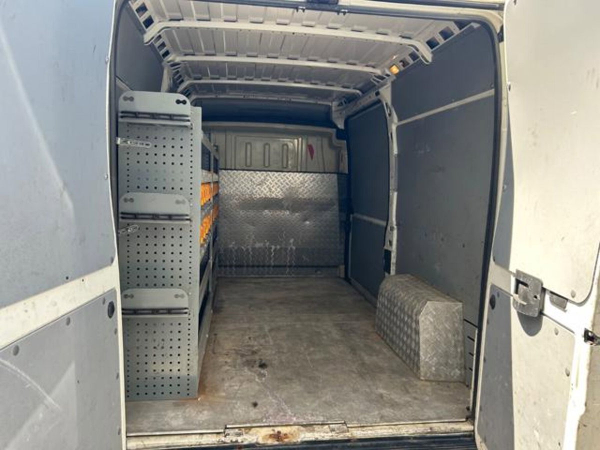 Peugeot Boxer Furgone 330 2.2 BlueHDi 140 S&S PM-TM Furgone (8)