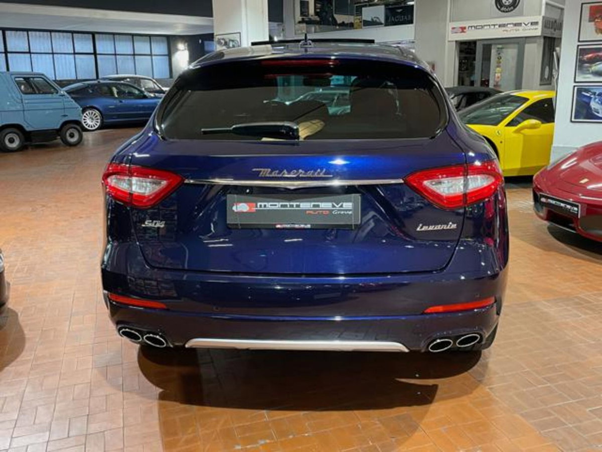 Maserati Levante Levante V6 430 CV S AWD Granlusso (14)