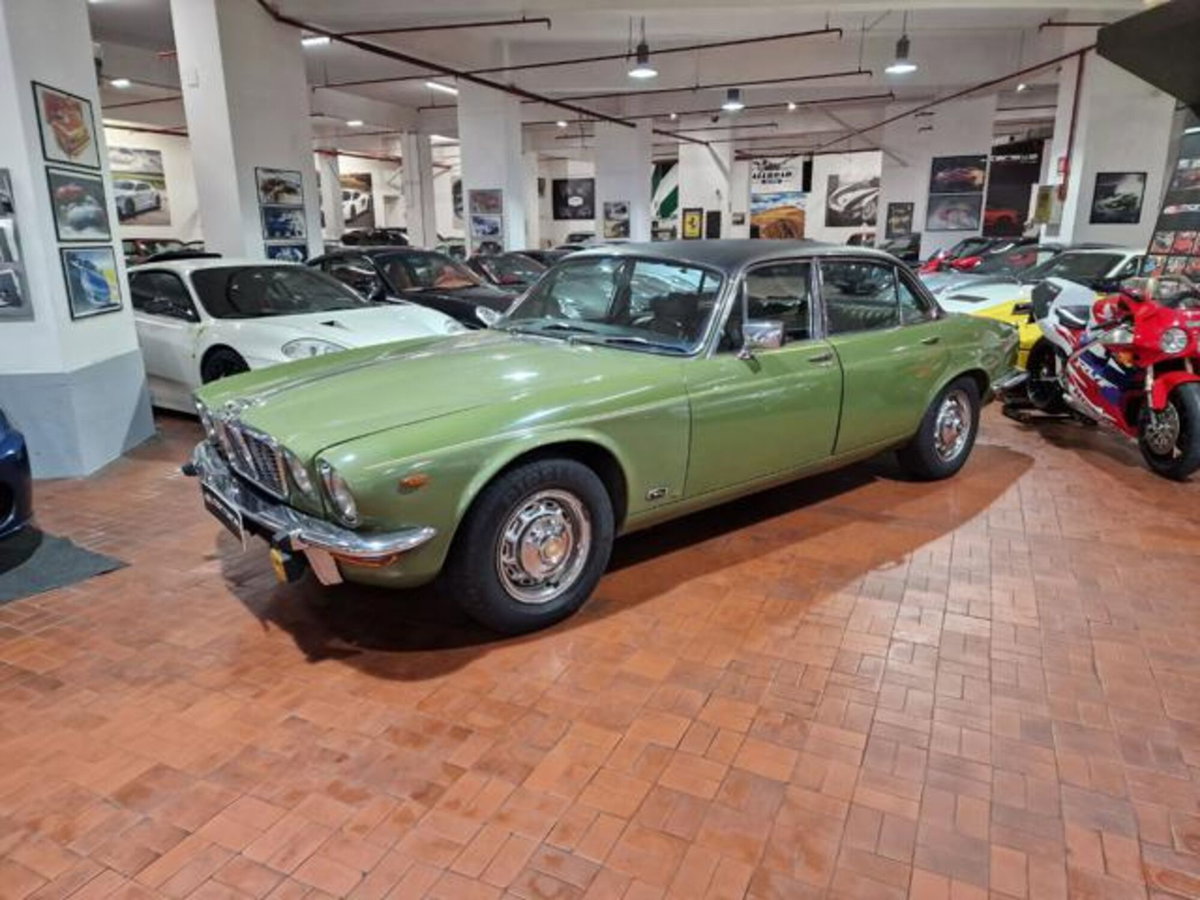 Jaguar XJ6 4.2 (11)