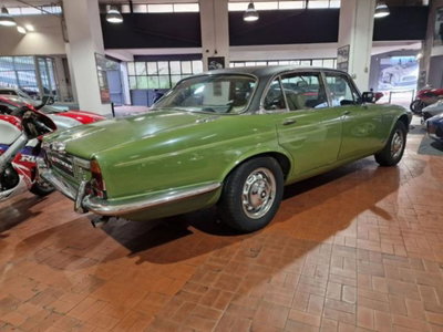 Jaguar XJ6 4.2 (17)