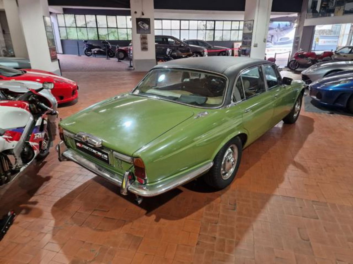 Jaguar XJ6 4.2 (18)
