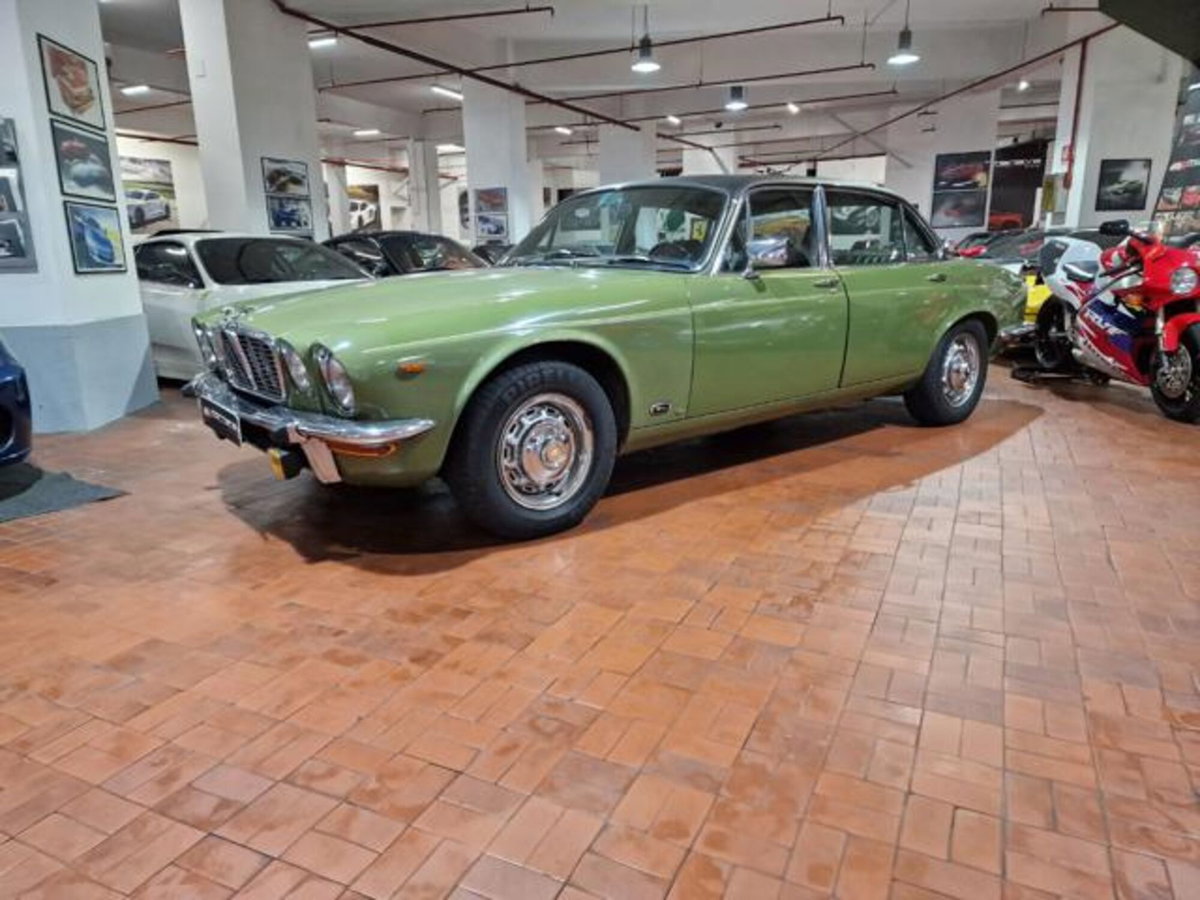 Jaguar XJ6 4.2 (19)