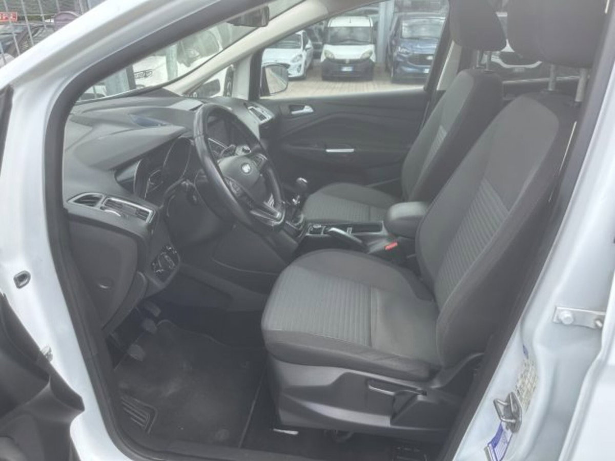 Ford C-Max 1.5 TDCi 120CV Start&Stop Titanium (6)