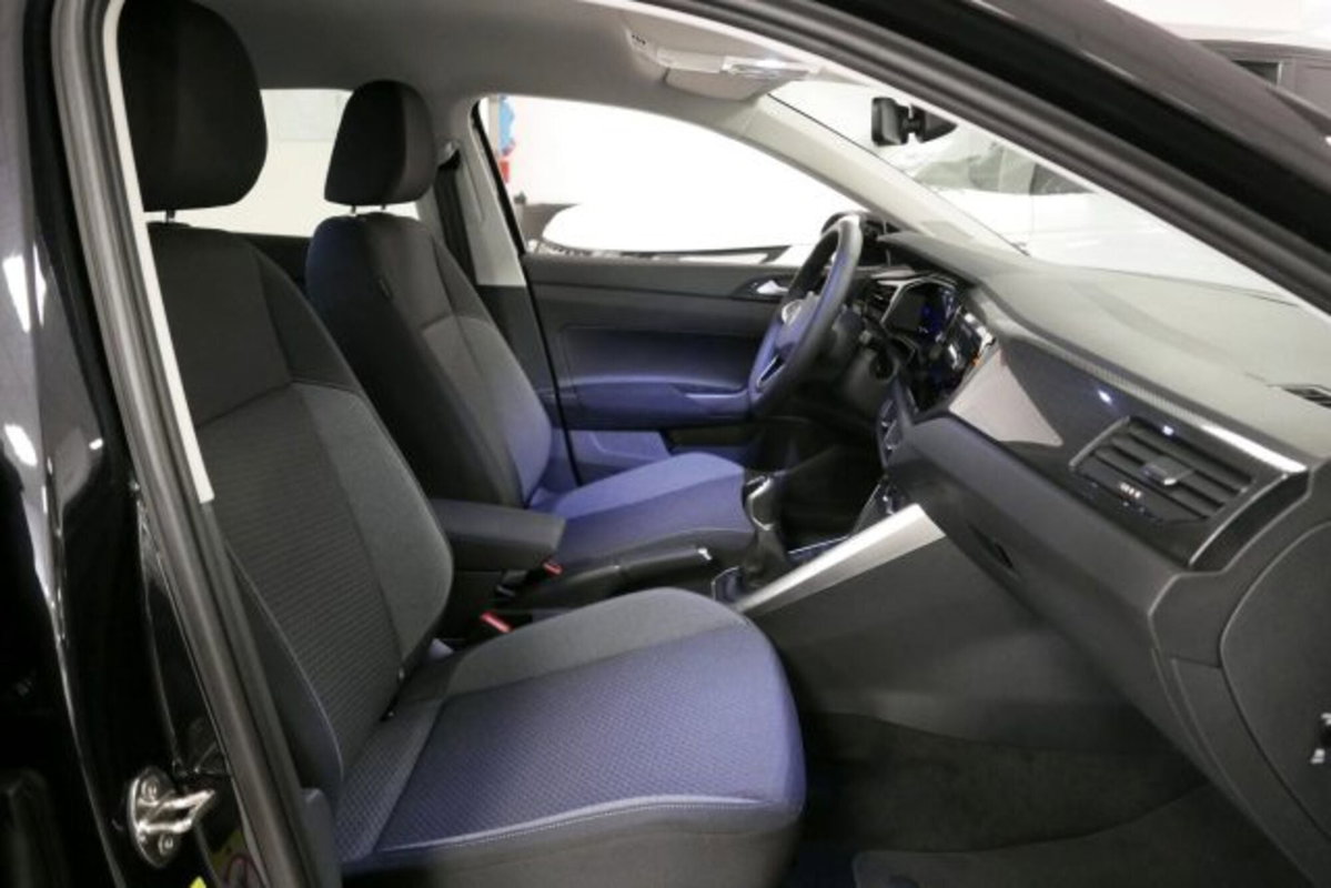 Volkswagen Taigo 1.0 tsi Edition 95cv (8)