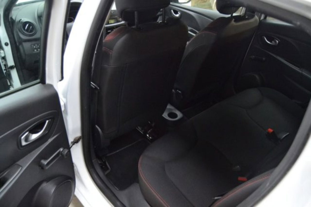 Renault Clio 1.2 75 CV 5 porte Duel (9)