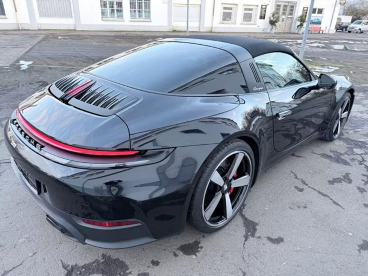 Porsche 911 Cabrio Targa 3.0 4 GTS (2)
