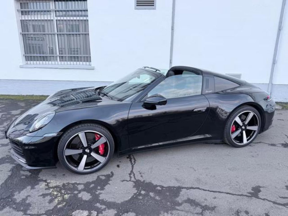 Porsche 911 Cabrio Targa 3.0 4 GTS (5)