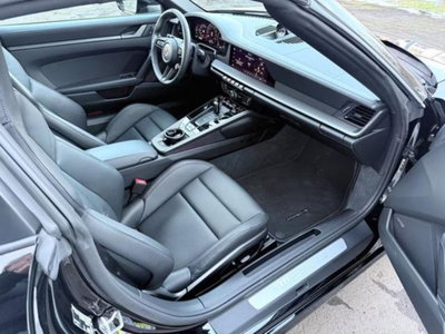 Porsche 911 Cabrio Targa 3.0 4 GTS (8)