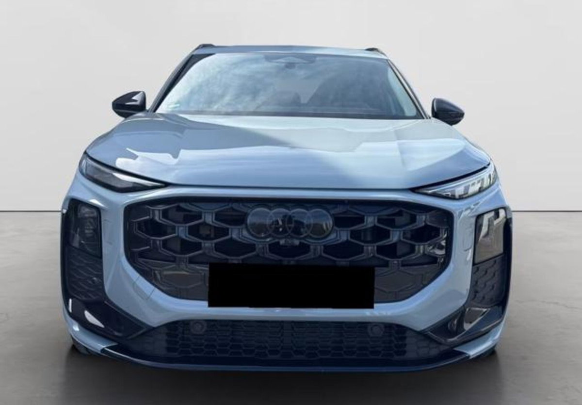 Audi Q3 35 1.5 tfsi S line edition (2)