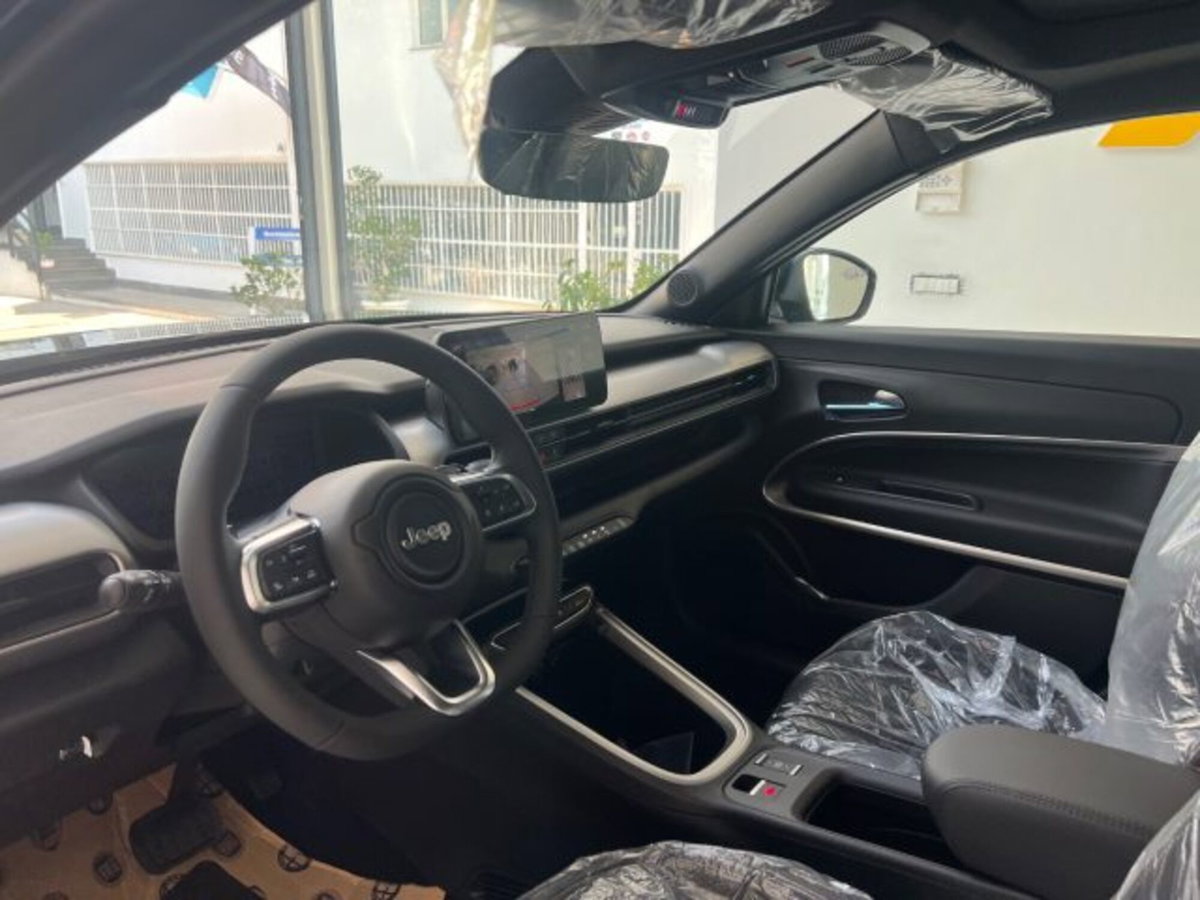Jeep Avenger 1.2 turbo Longitude fwd 100cv (9)