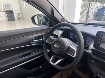 Jeep Avenger 1.2 turbo Summit fwd 100cv (12)