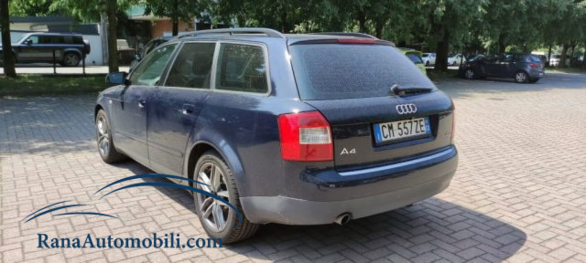 Audi A4 Avant 2.0 20V (9)