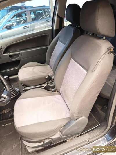 Ford Fiesta 1.2 16V 3p. Titanium (14)