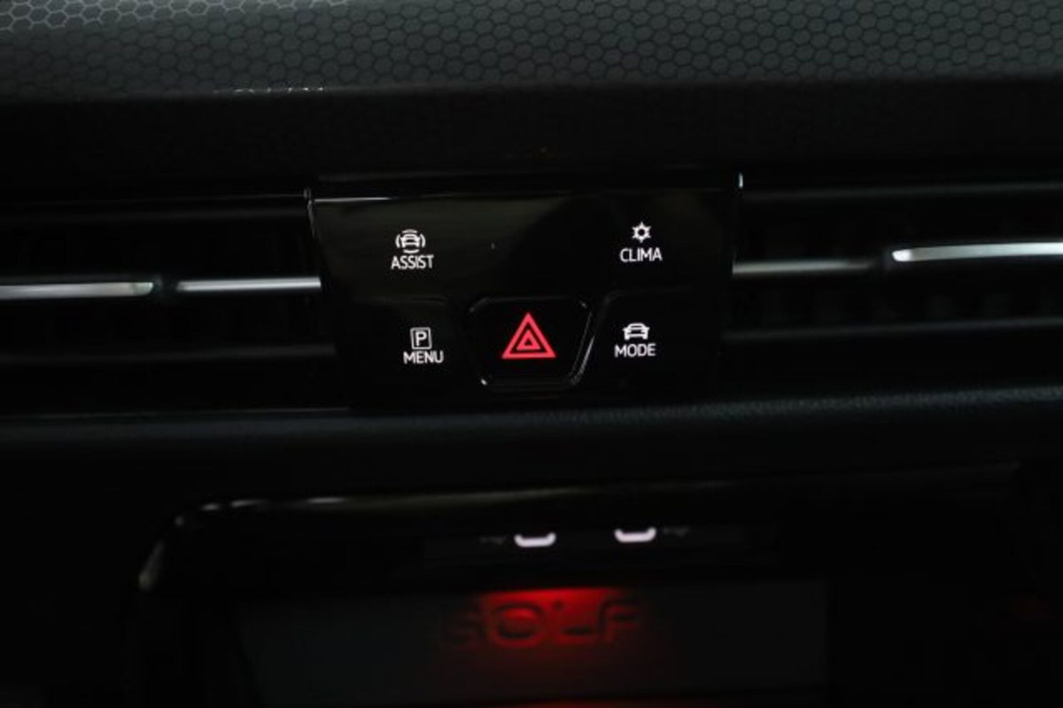 Volkswagen Golf 2.0 TSI GTI DSG (13)