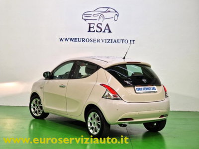 Lancia Ypsilon 1.2 69 CV 5 porte Platinum (4)