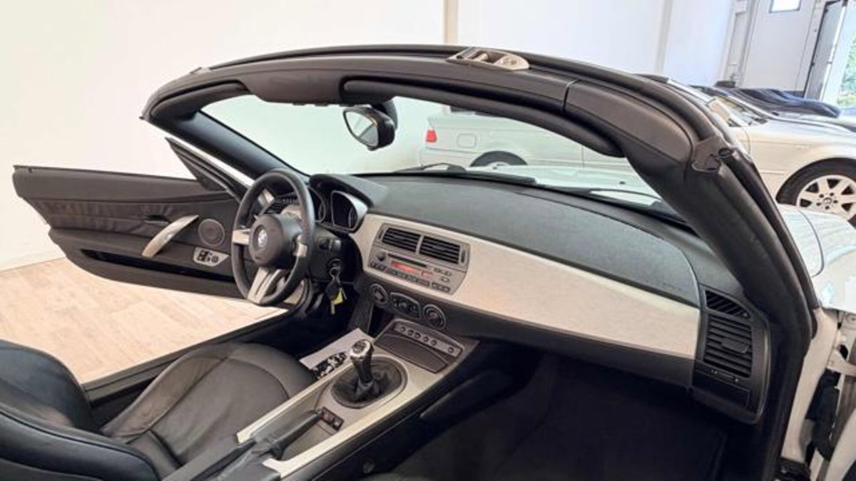 BMW Z4 Cabrio Z4 3.0i cat Roadster (11)