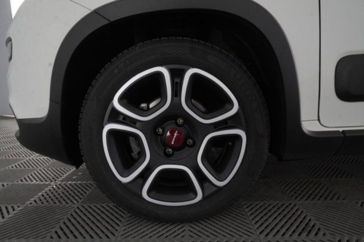Fiat Panda 1.0 FireFly S&S Hybrid City Cross (16)