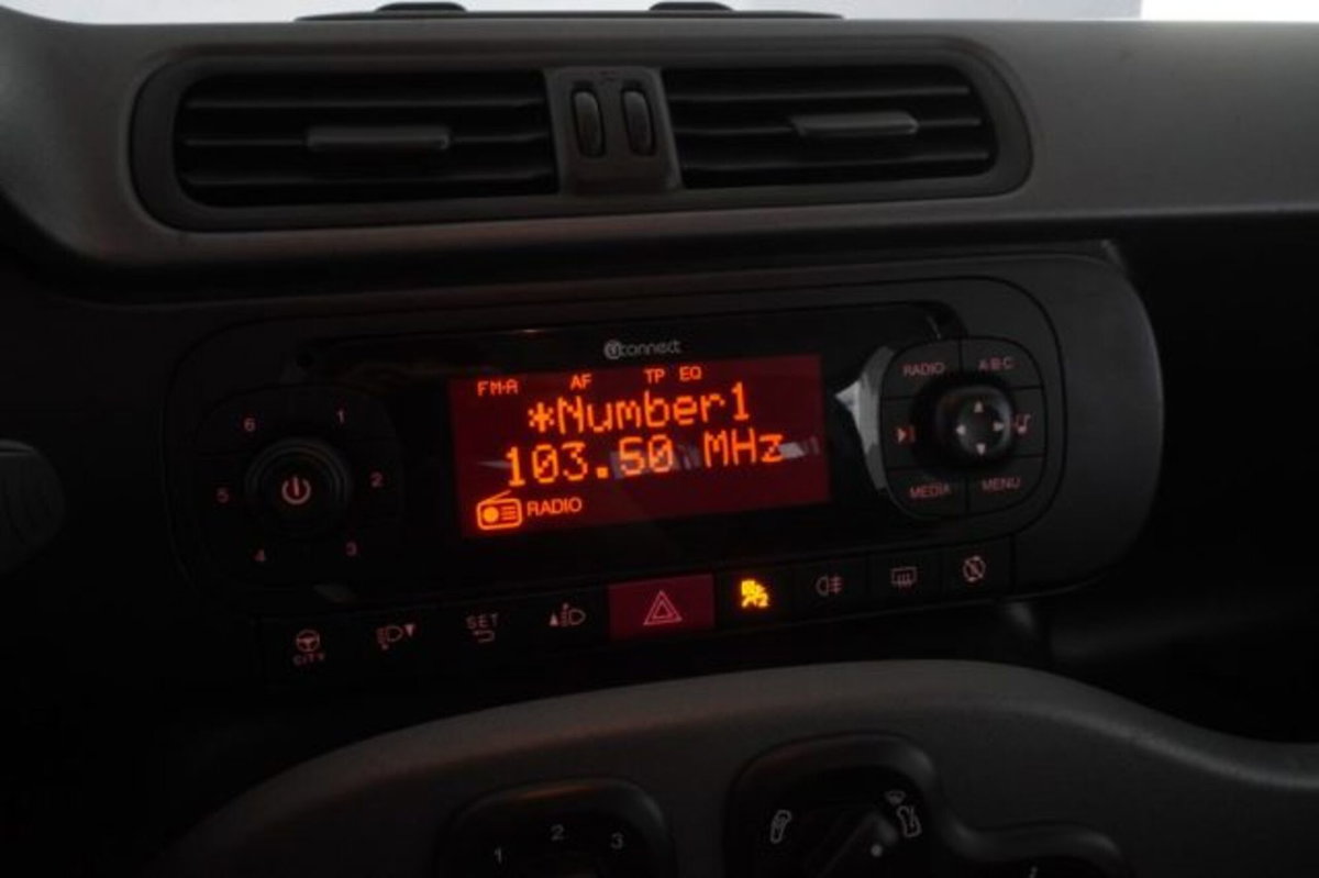 Fiat Panda 1.0 FireFly S&S Hybrid City Cross (17)
