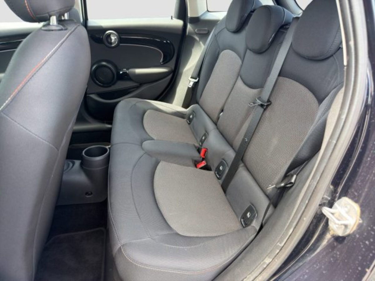 MINI Mini 1.5 Cooper Business 5 porte (11)