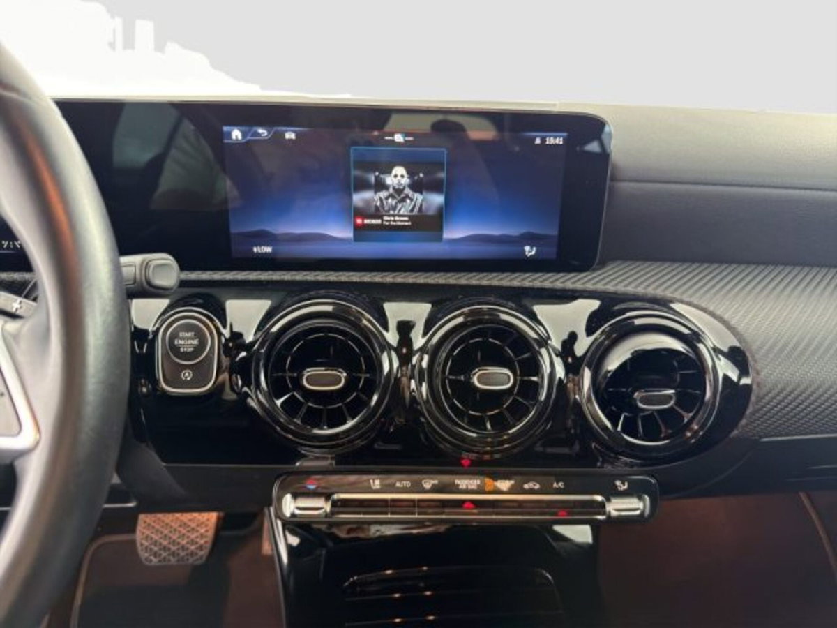 Mercedes-Benz Classe A 180 Automatic Executive (17)