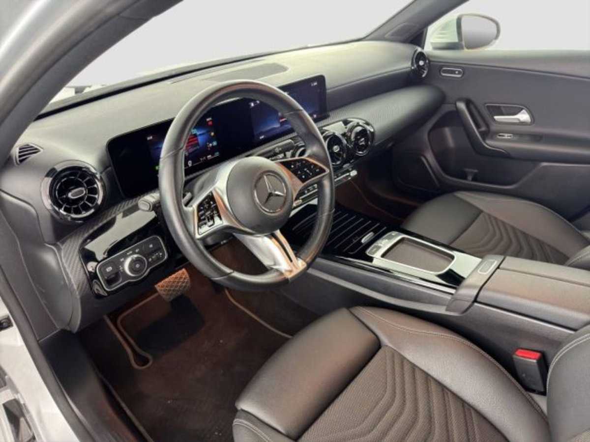 Mercedes-Benz Classe A 180 Automatic Executive (9)