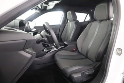 Peugeot 2008 PureTech 100 S&S Allure (2)