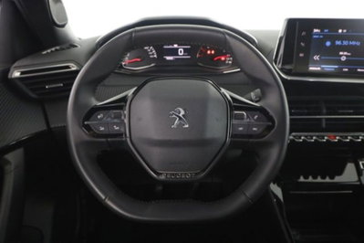 Peugeot 2008 PureTech 100 S&S Allure (5)
